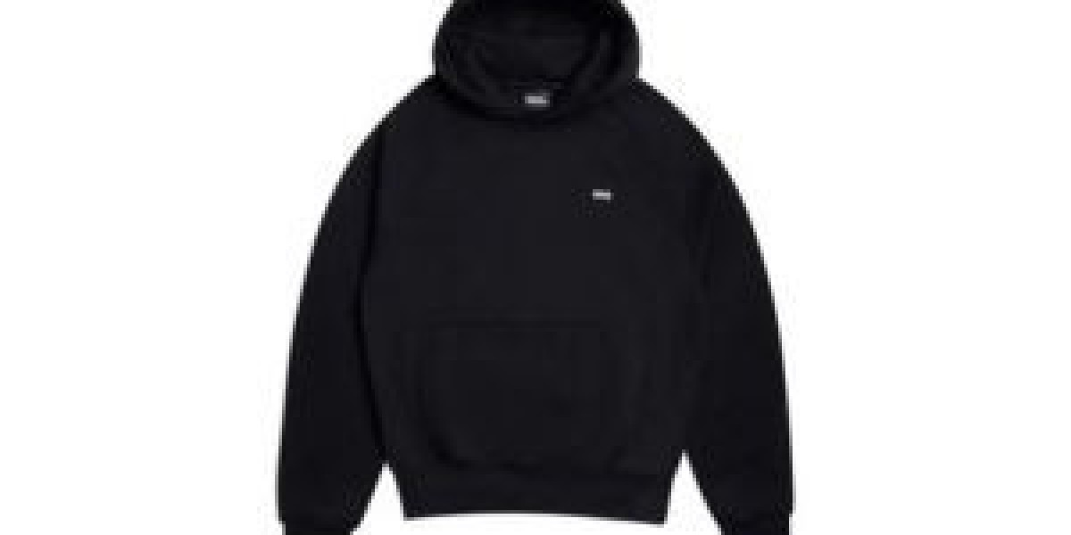 6PM Jogginganzug: Where Comfort Meets Contemporary Street Style