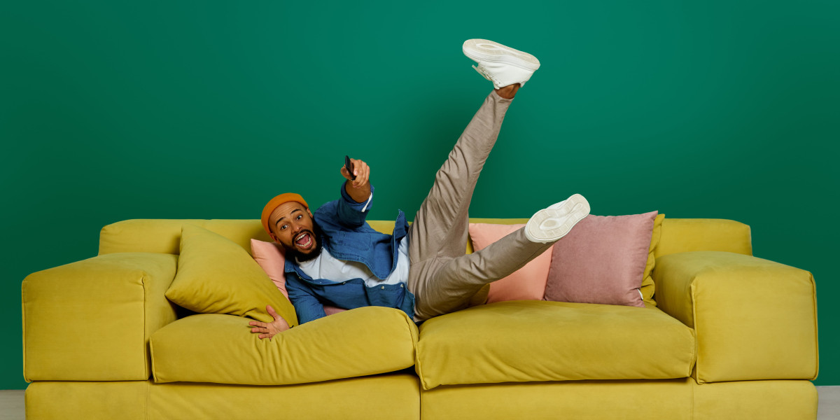 Comfort on a Budget: Finding the Best Cheap Couches Without Sacrificing Style (or Your Back)