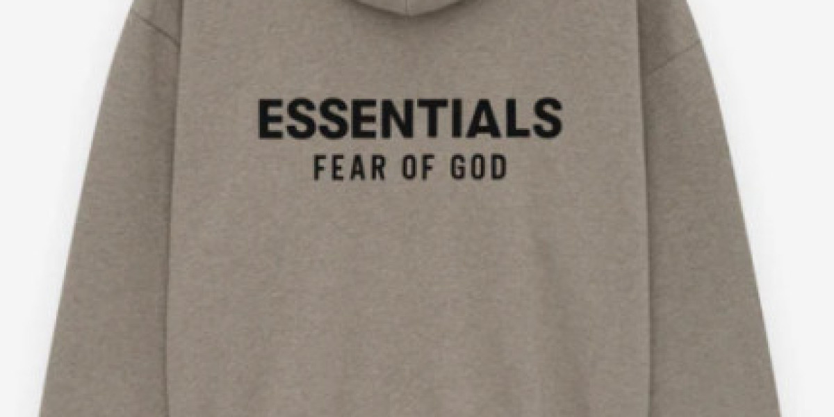 Essentials Hoodie – Premium Comfort and Timeless Streetwear Style
