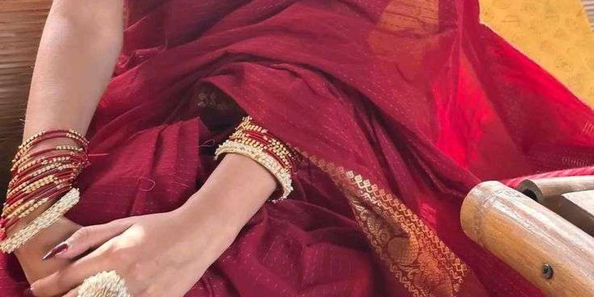 Cotton Saree Collection: A Perfect Combination of Comfort, Tradition, & Class