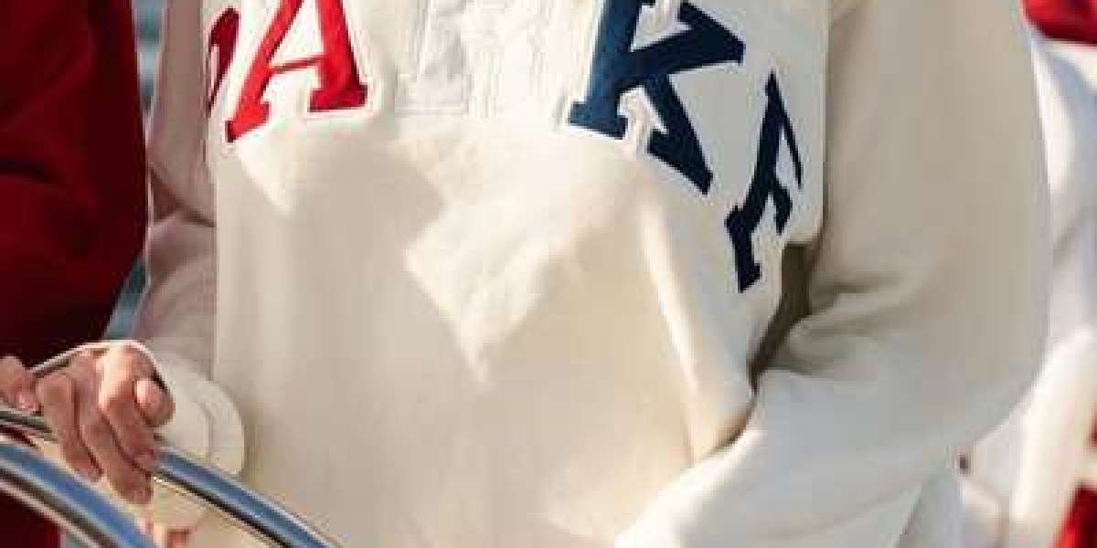 Parke Sweatshirt Looks Great With Hooded Jackets