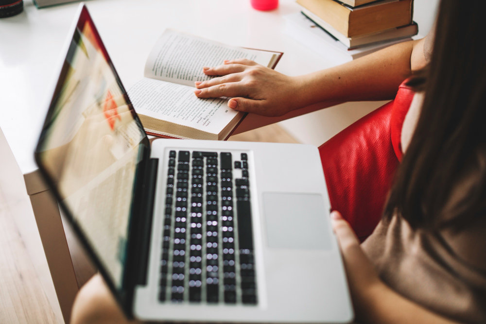 Top Benefits When You Pay Someone to Do Your Exam Online