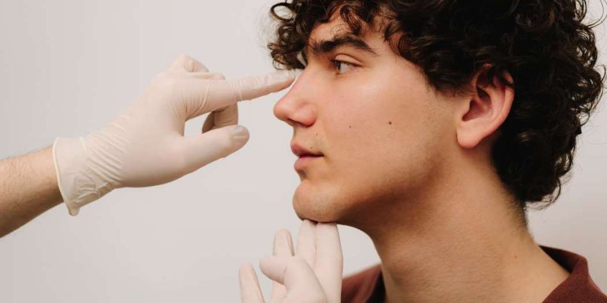 The Science of Facial Attraction: The Role of Rhinoplasty in Islamabad