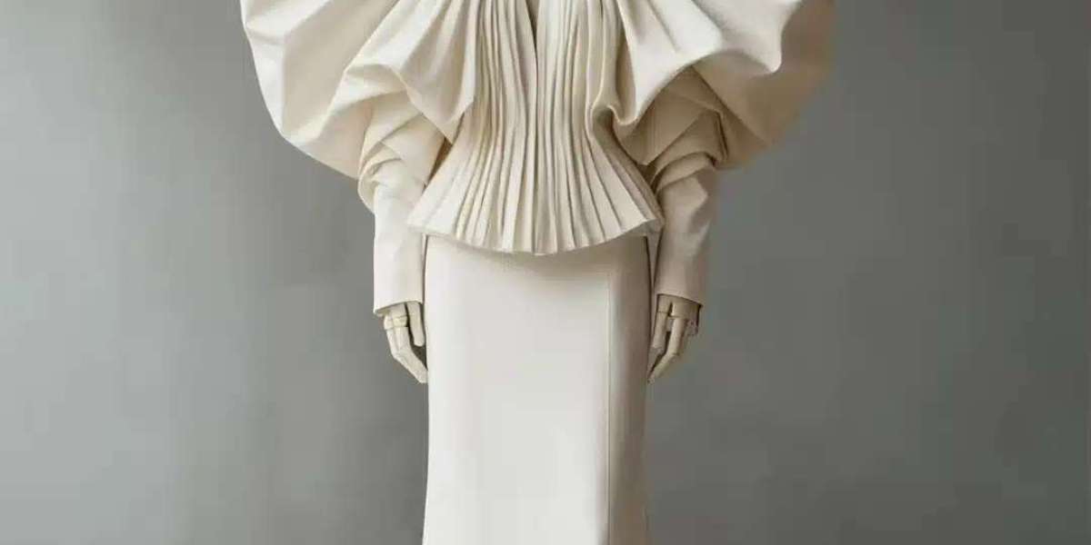 Haute Couture Dress: Why Custom-Made Beats Anything Off the Rack