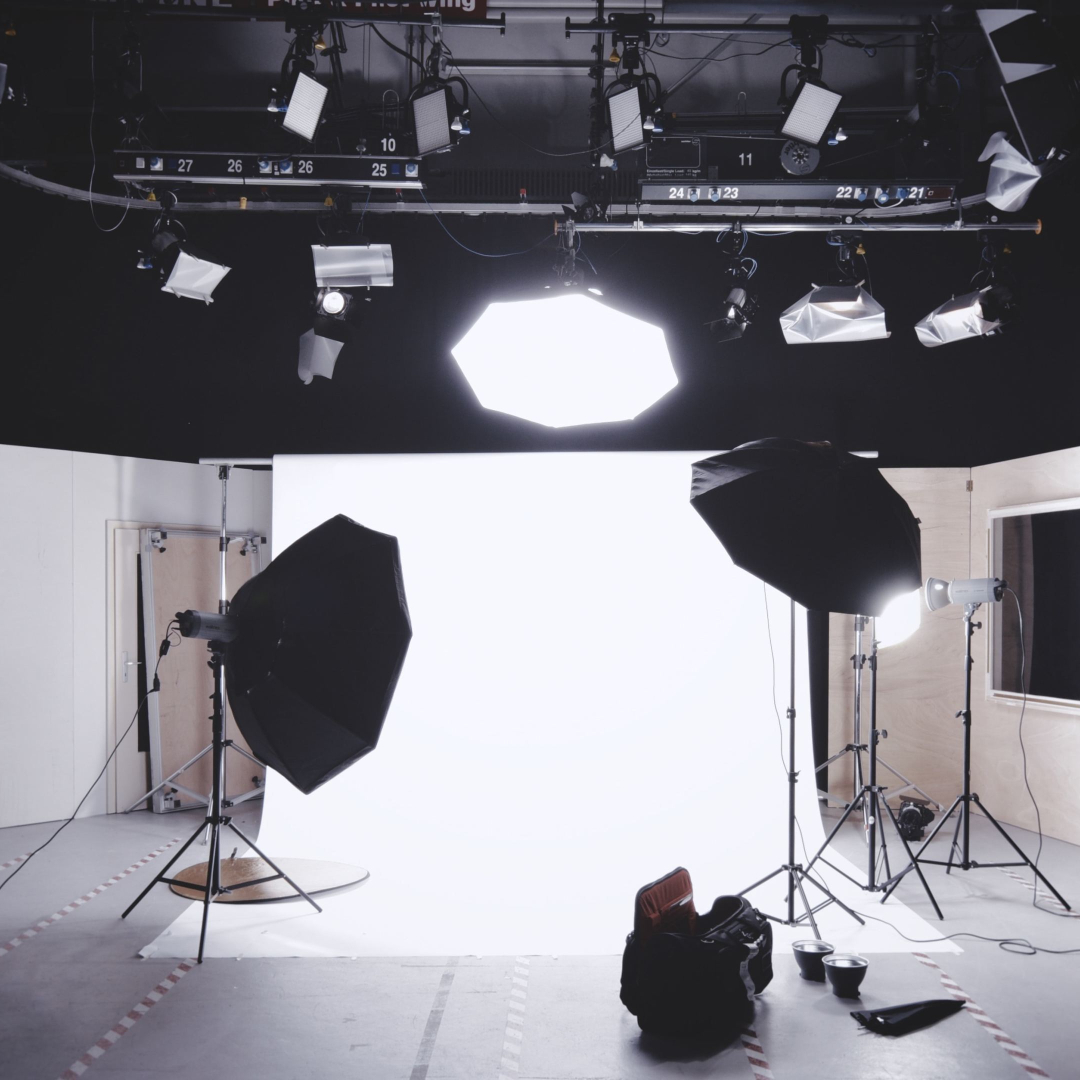 Hire Professional Photography Studio for Commercial use