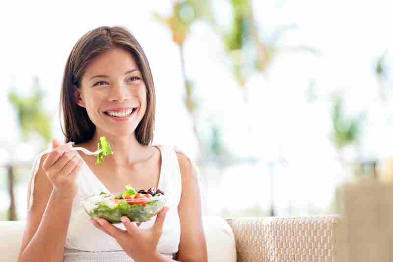 Can You Eat Normally With Veneers? Foods Brooklyn Patients Should Think About