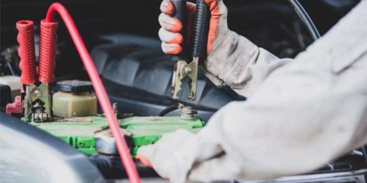 Battery Jump Start in Noblesville for Reliable Roadside Help, Lockouts, Mobile Battery Service and Tire Support