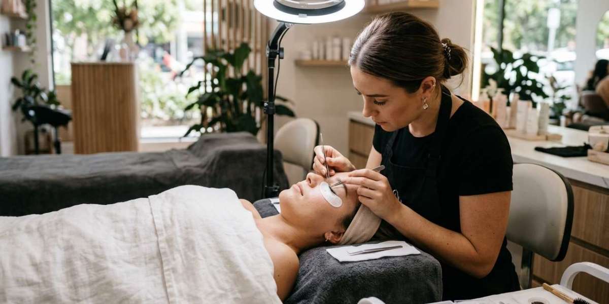 Why Choose Eyelash Extensions Chermside for Your Beauty